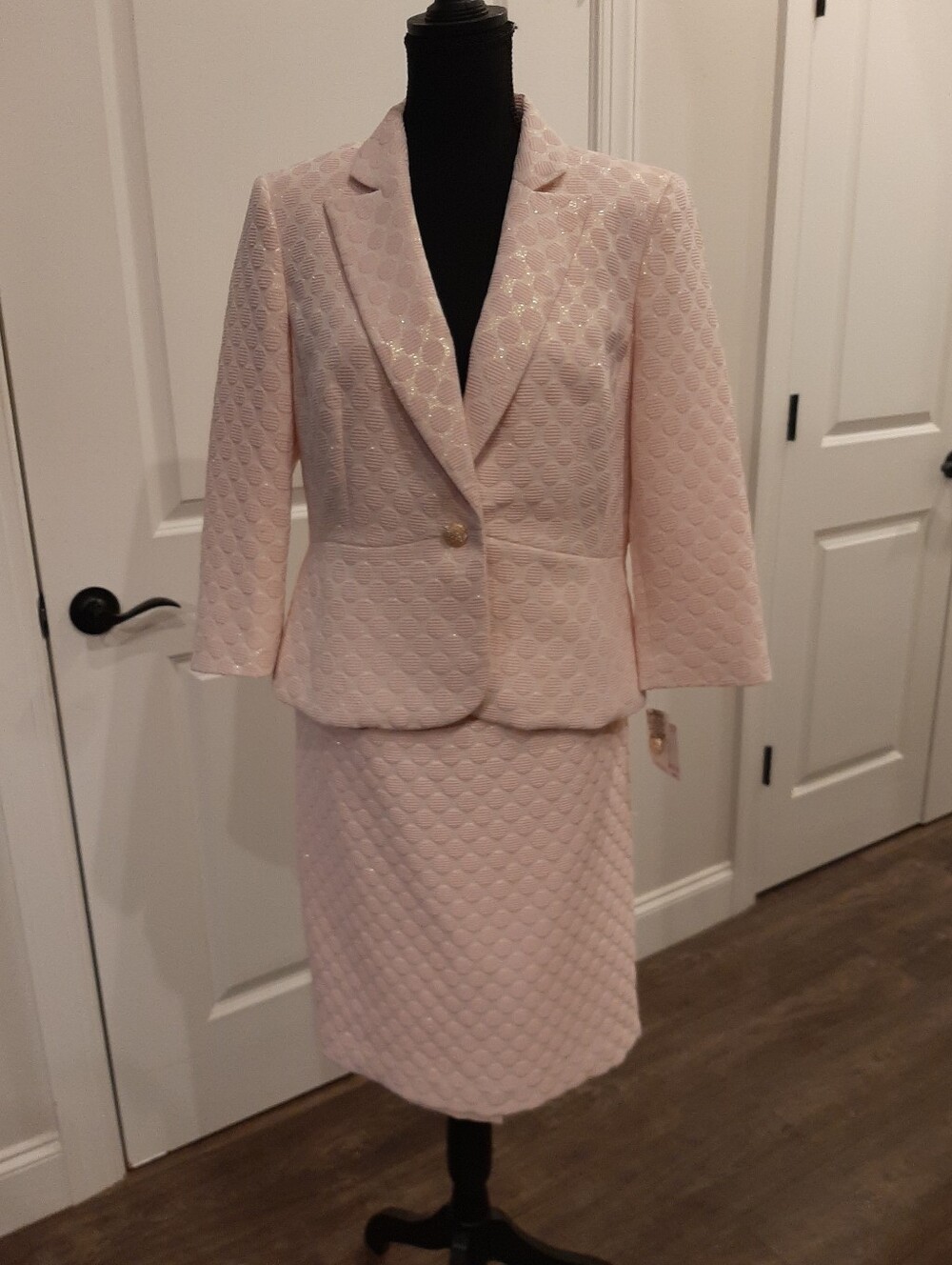 Kasper Pink Metallic Textured Blazer Pencil Skirt Suit Set NWT Size 10